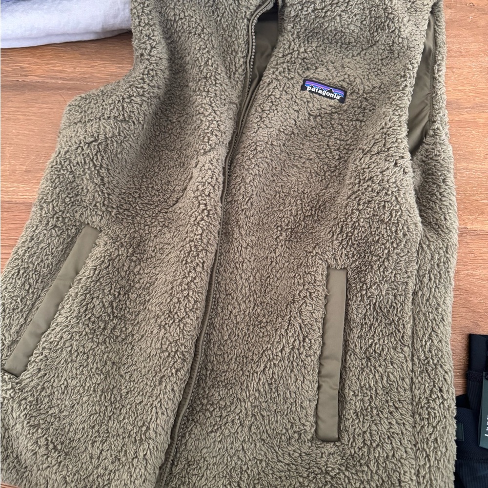 Patagonia Green Sherpa Vest
